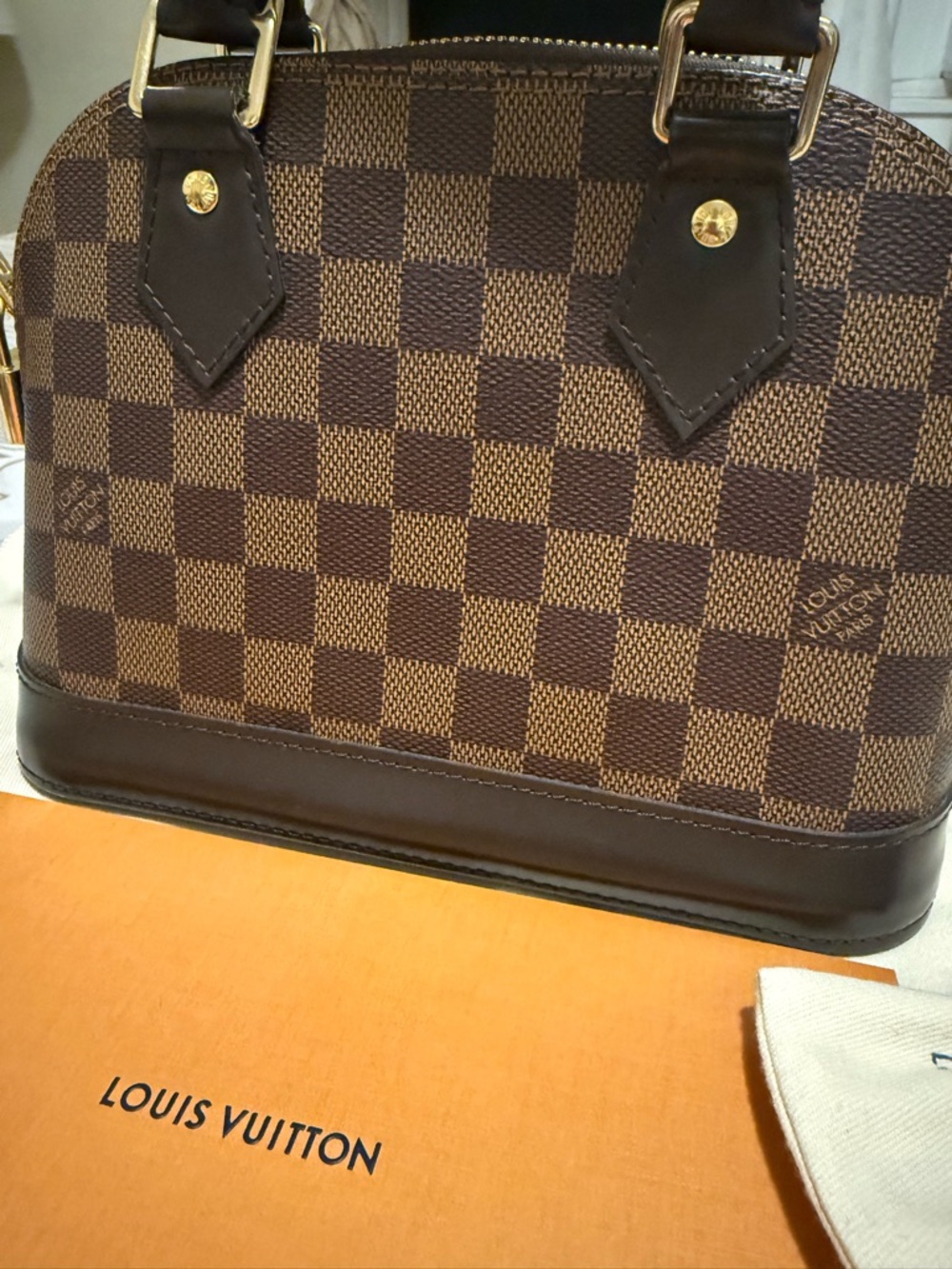 Louis Vuitton Alma BB handbag. Like new, giftable condition. - Picture 7 of 8
